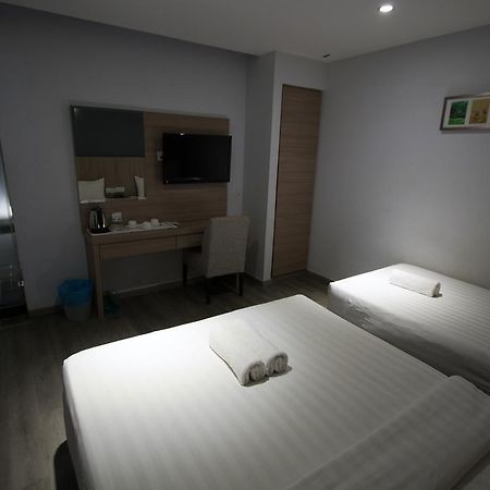 Hotel 99 Pusat Bandar Puchong Luaran gambar