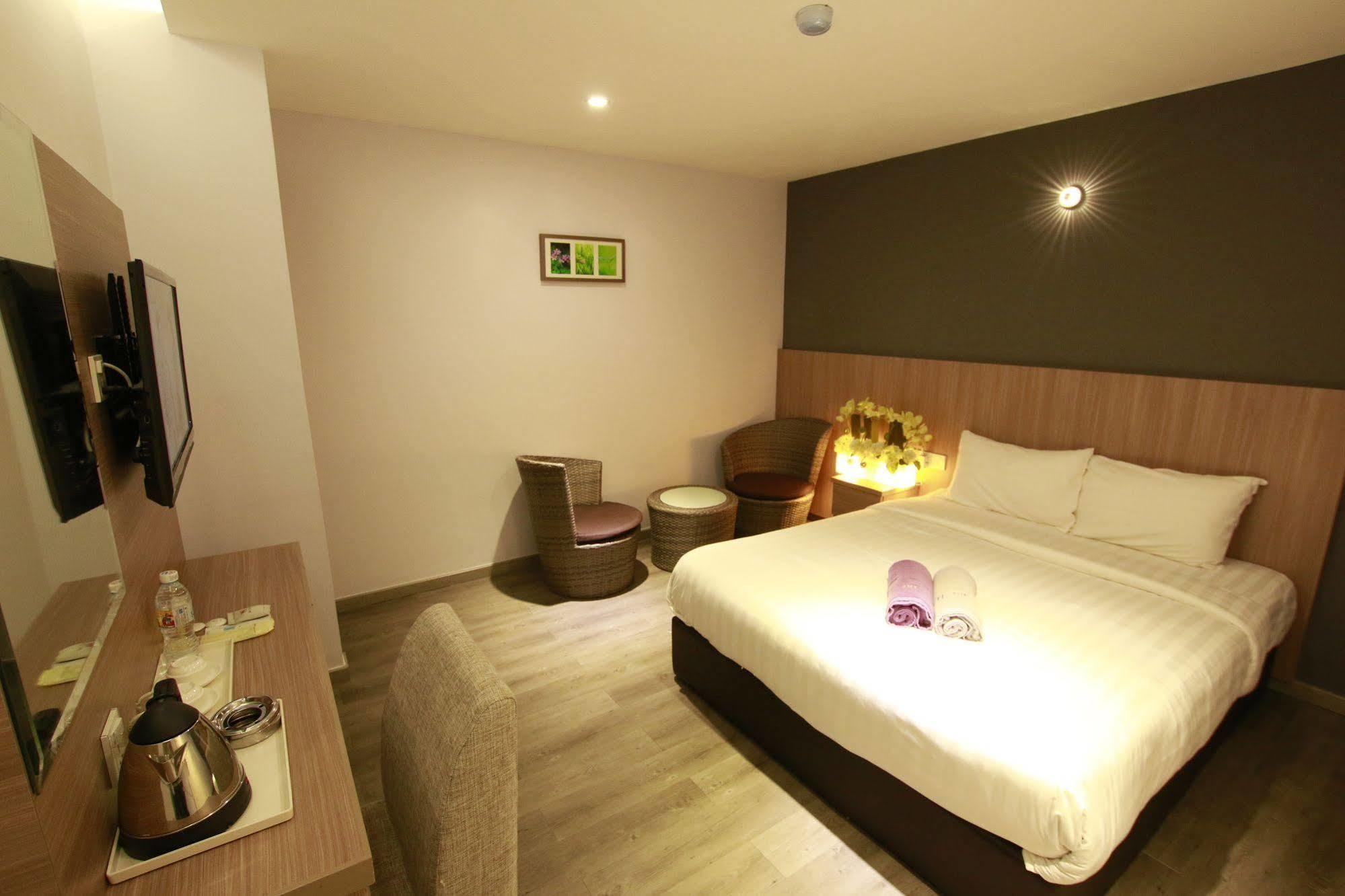 Hotel 99 Pusat Bandar Puchong Luaran gambar