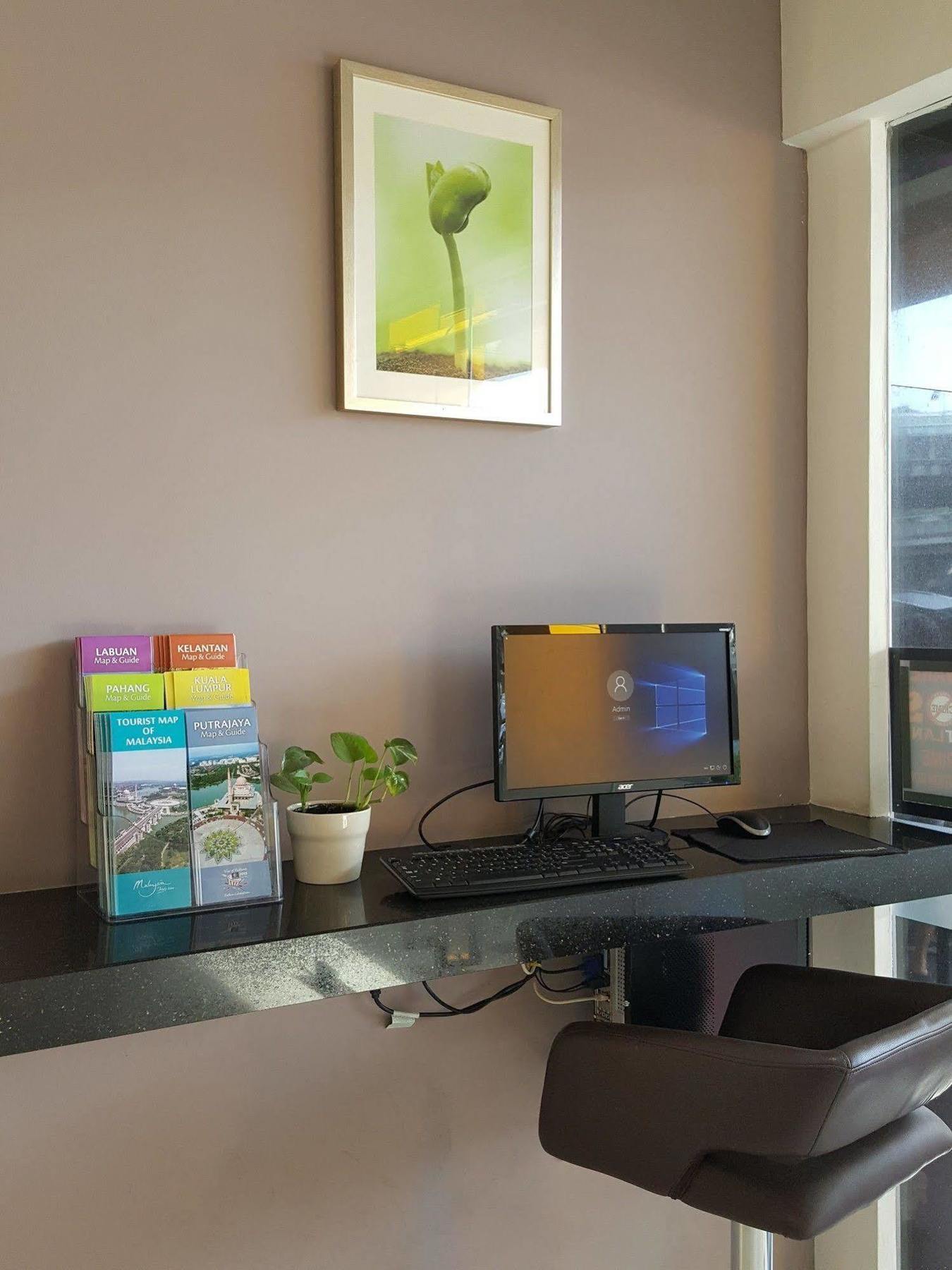 Hotel 99 Pusat Bandar Puchong Luaran gambar