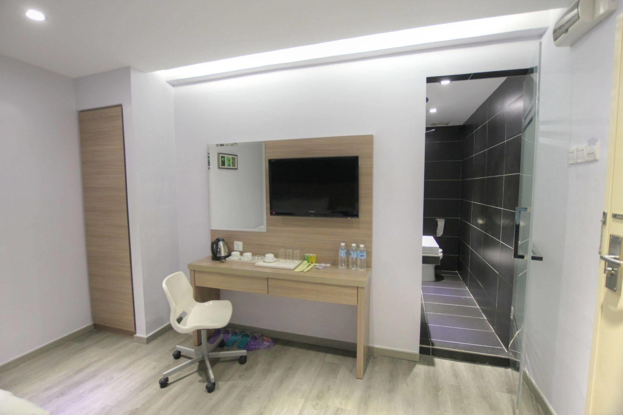 Hotel 99 Pusat Bandar Puchong Luaran gambar