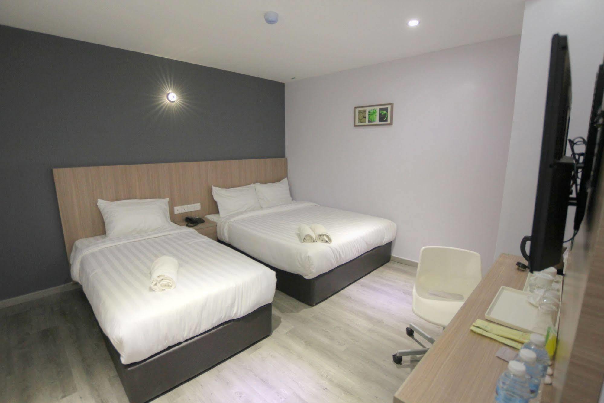 Hotel 99 Pusat Bandar Puchong Luaran gambar