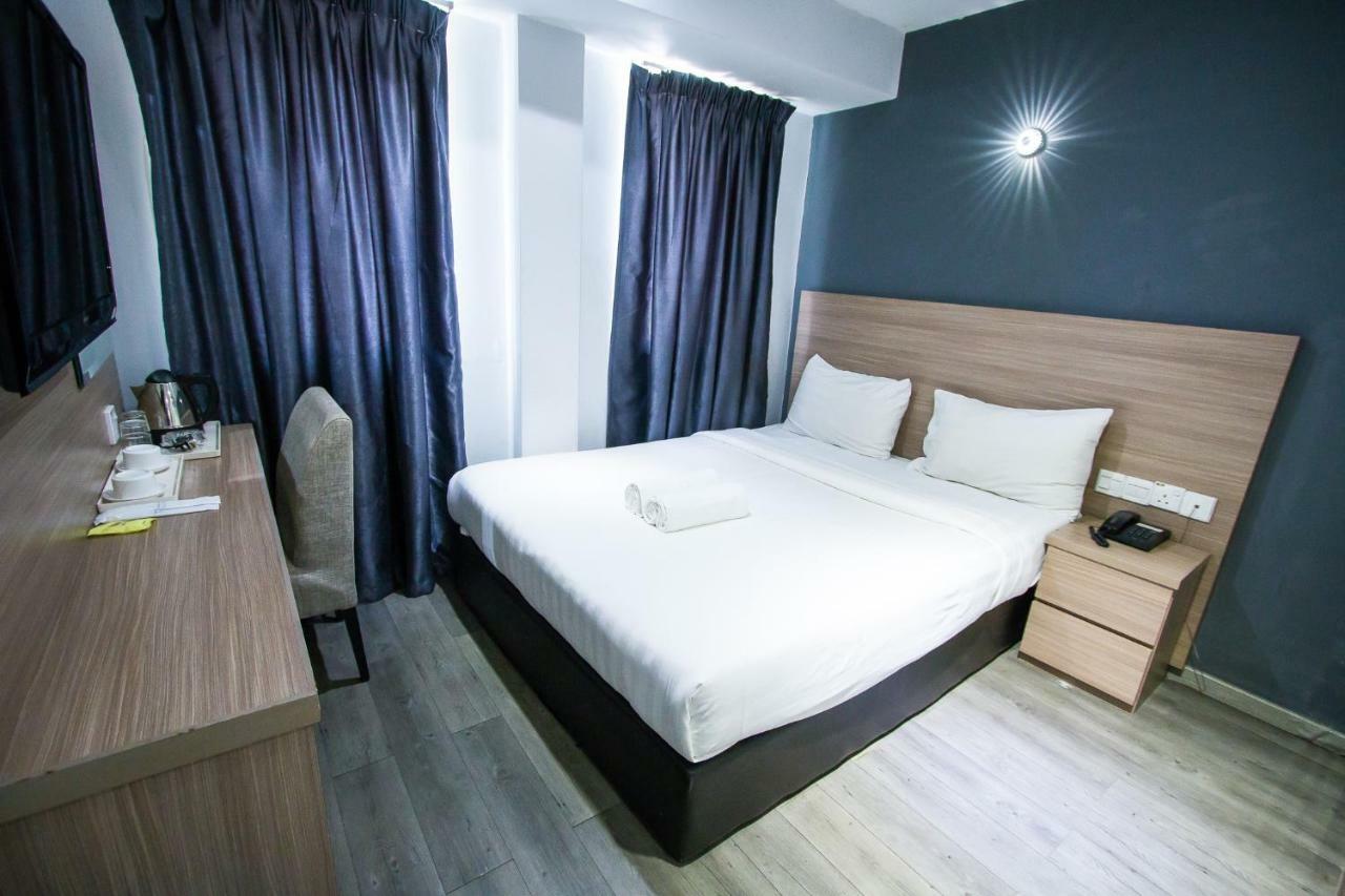 Hotel 99 Pusat Bandar Puchong Luaran gambar