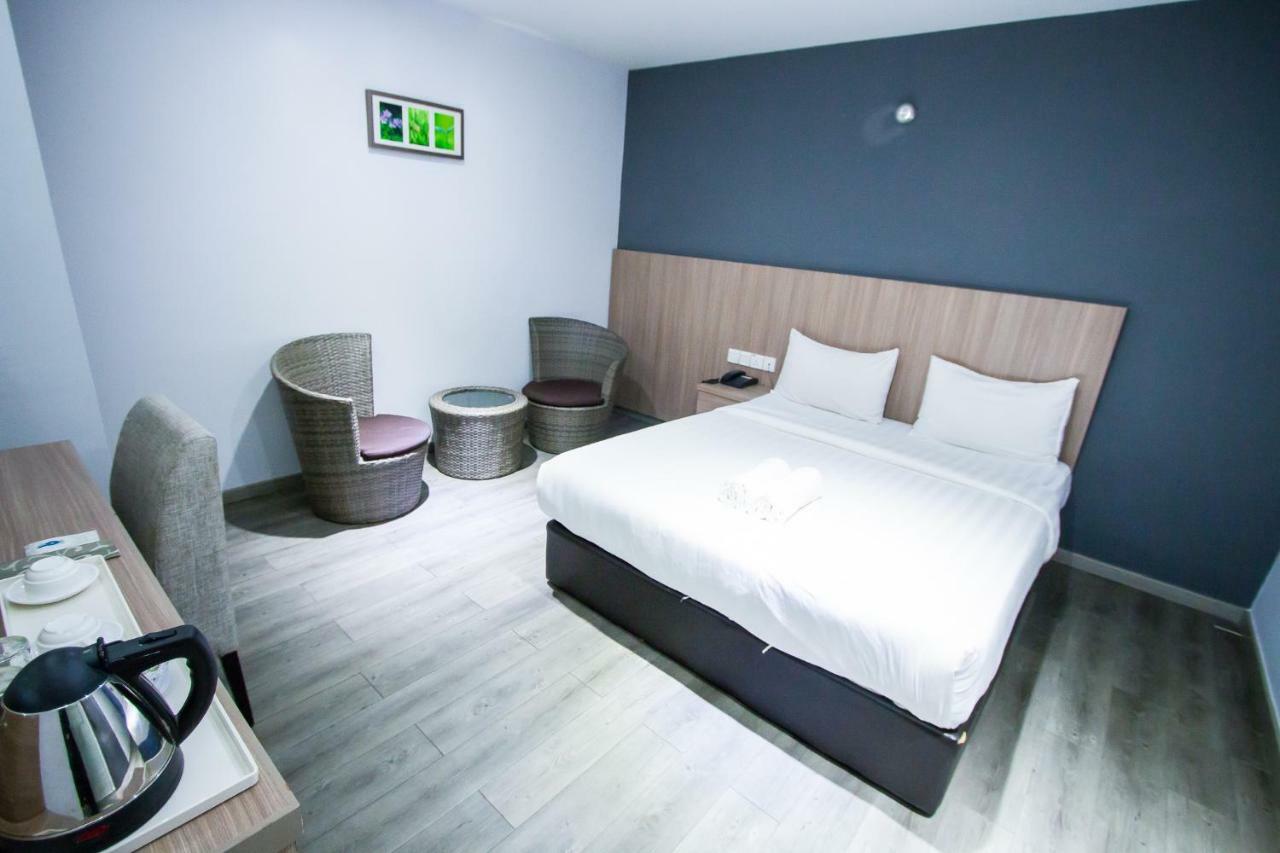 Hotel 99 Pusat Bandar Puchong Luaran gambar